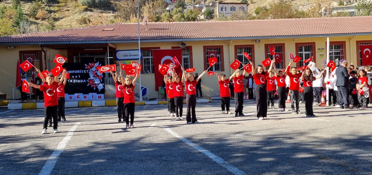 Belediye Başkanı İsmail GÜZEL 'den Okul Ziyareti ve 29 Ekim Cumhuriyet Mesajı