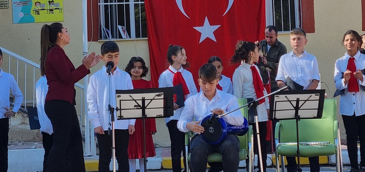 Belediye Başkanı İsmail GÜZEL 'den Okul Ziyareti ve 29 Ekim Cumhuriyet Mesajı